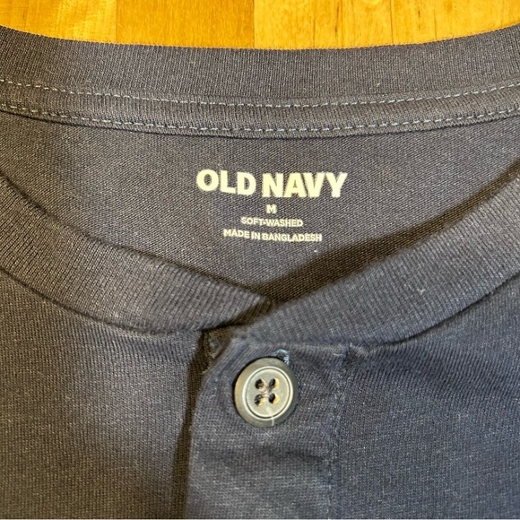 Old Navy Long Sleeve Navy Blue Henley - Picture 4 of 7